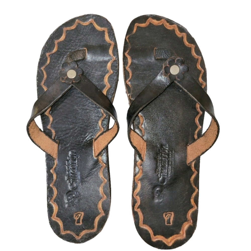 Cimarron Hand Crafted Tooled Leather Thong  Sandals Black Brown Boho 7 NWOB